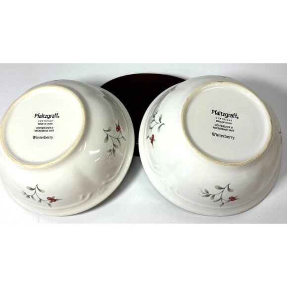 Set Of 2 Mikasa Christmas Holly Berry Porcelain Bowls - Picture 6 of 7